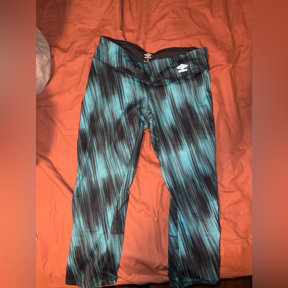 Black and blue Umbro workout leggings 
Size: M